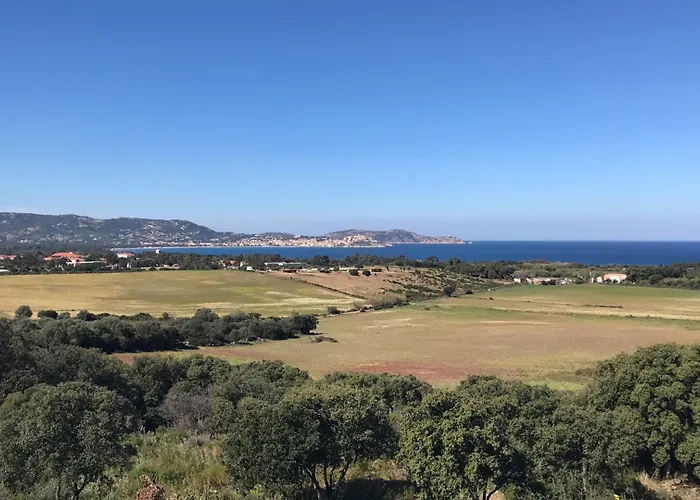 לינה וארוחת בוקר La Vista לומיו